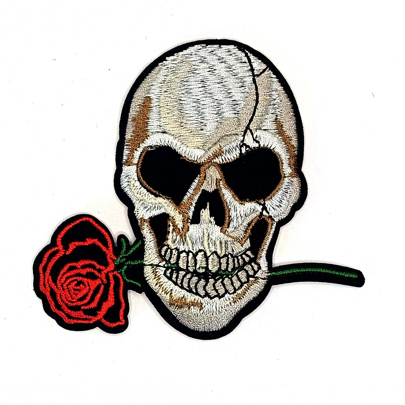 Бродирана нашивка "Череп с роза" – 10.2х9.3 см термолепенка