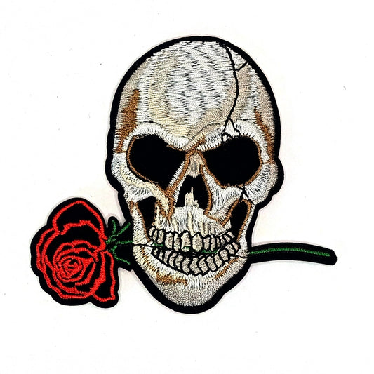 Бродирана нашивка "Череп с роза" – 10.2х9.3 см термолепенка