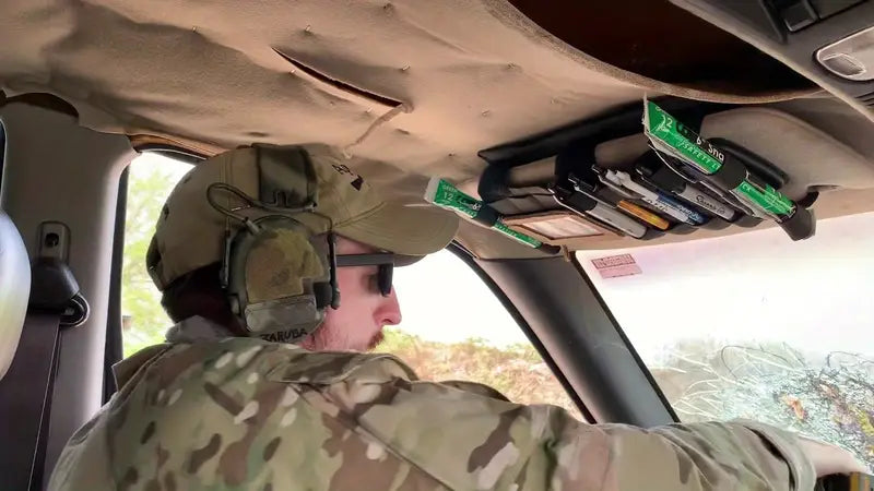 Тактически органайзер за сенник за кола, джип, бус – MOLLE система, велкро, джобове за документи, очила и телефон + Подарък Нашивка, Персонализиране