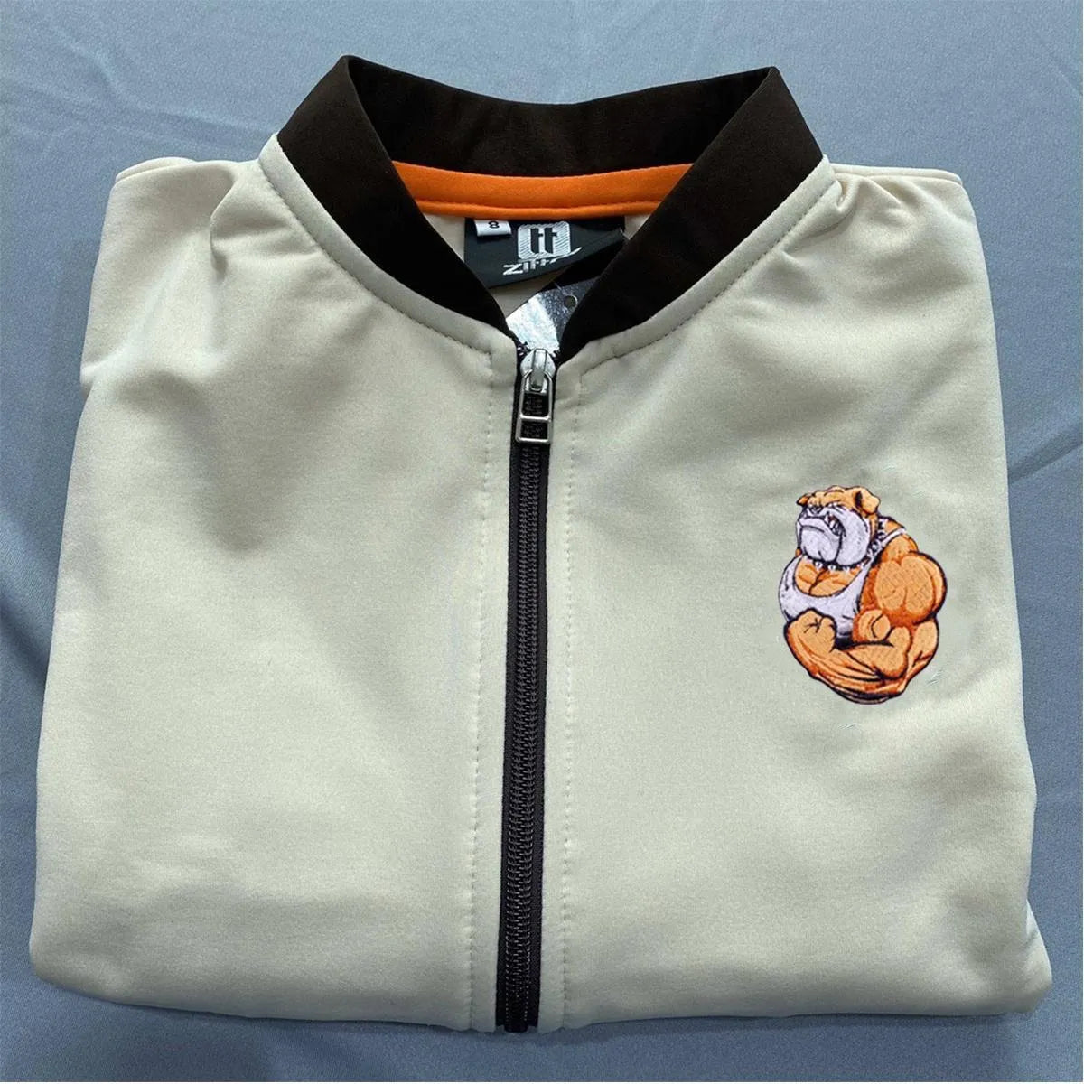 Бродирана нашивка Strong Bulldog – Мускулест булдог, 5.8x7.4 см